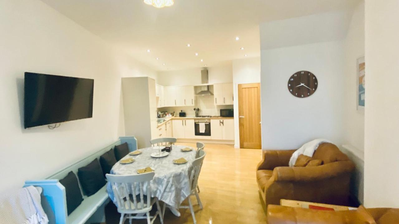 The Bonting Beautiful Three Bed Townhouse Near Harbour And Beach Торки Экстерьер фото